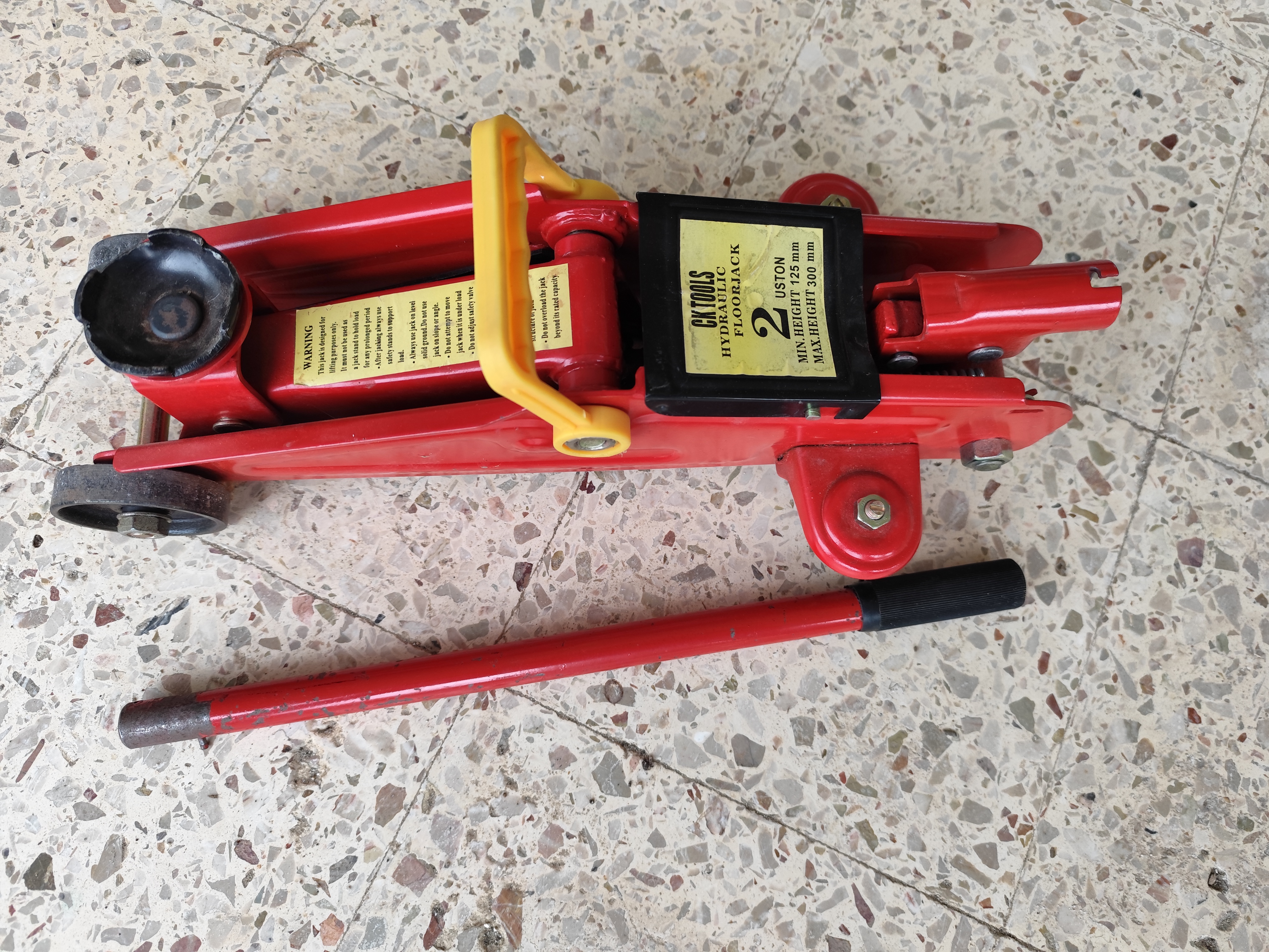 Cric sollevatore martinetto idraulico 2T auto